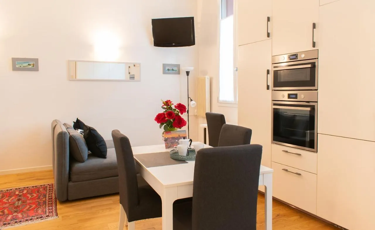 Vicenza Vista Sul Duomo Petite House Apartment